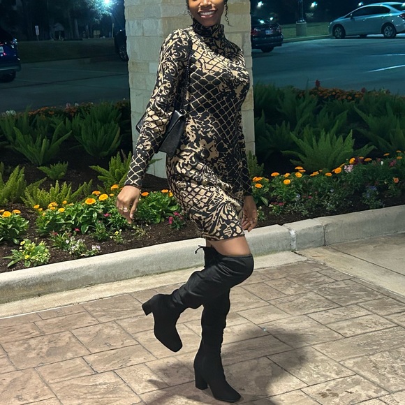 Black Thigh high heel boots - Picture 1 of 8